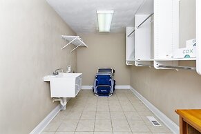 Water Front Delight On The Bay 3 Bedroom Home by RedAwning