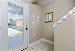 Water Front Delight On The Bay 3 Bedroom Home by RedAwning