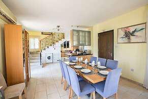 Private Villa in Pernera 1233