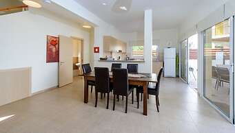 Beautiful Villa With Private Pool, Protaras Villa 1258