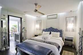 Private Villa in Seminyak 1142