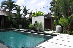Private Villa in Seminyak 1142