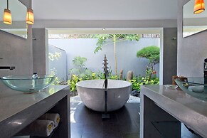 Private Villa in Seminyak 1142