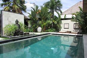 Private Villa in Seminyak 1142