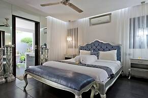 Private Villa in Seminyak 1142