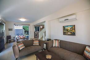 Beautiful Villa With Private Pool, Paralimni Villa 1241