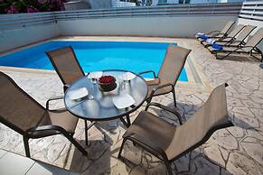 Luxury 3 Bedroom Villa With Private Pool, Paralimni Villa 1290