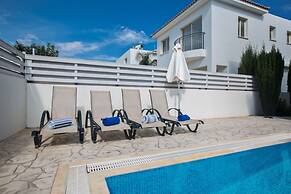 Luxury 3 Bedroom Villa With Private Pool, Paralimni Villa 1290