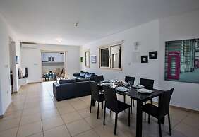 Luxury 3 Bedroom Villa With Private Pool, Paralimni Villa 1290