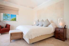 Villa in Quinta do Lago Resort 1055