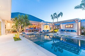 Private Villa in Seminyak 1164