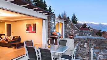 Luxury 4 Bedroom Villa in New Zealand, Queenstown Villa 1007