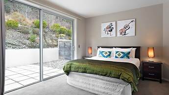 Luxury 4 Bedroom Villa in New Zealand, Queenstown Villa 1007