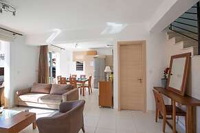 Luxury 2 Bedroom Villa With Private Pool, Paralimni Villa 1240