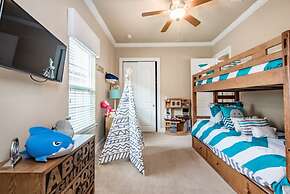 Luxury Villa With Majestic Golf Course Views, Reunion Resort, Villa Or