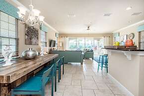 Luxury Villa With Majestic Golf Course Views, Reunion Resort, Villa Or