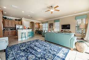 Luxury Villa With Majestic Golf Course Views, Reunion Resort, Villa Or