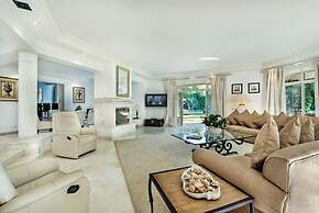 Villa in Quinta do Lago Resort 1025