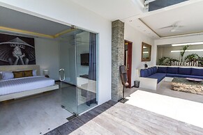 Private Villa in Seminyak 1156