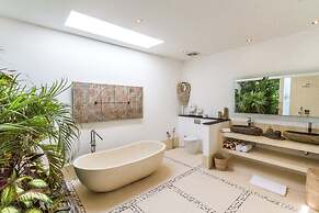 Private Villa in Seminyak 1156
