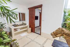 Private Villa in Seminyak 1156