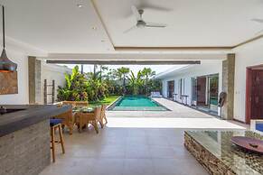 Private Villa in Seminyak 1156