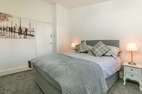 Hillcrest Lodge