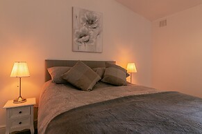 Hillcrest Lodge