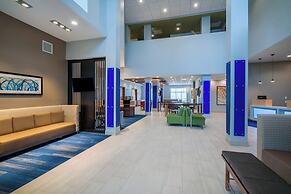 Holiday Inn Express & Suites St Peters by IHG