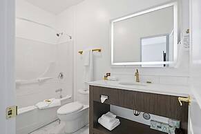 Crown Columbia Hotel, BW Premier Collection