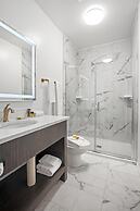 Crown Columbia Hotel, BW Premier Collection