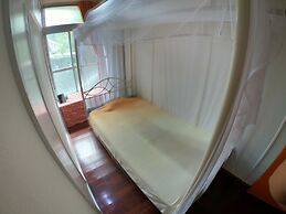 Guesthouse & Diving Seacolo