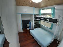 Guesthouse & Diving Seacolo