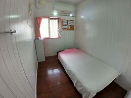 Guesthouse & Diving Seacolo