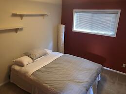 Retro West 3 Bedroom Home by RedAwning