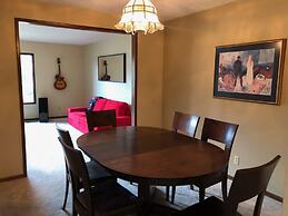 Retro West 3 Bedroom Home by RedAwning