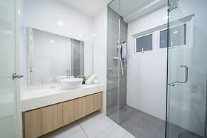 OYO Home 89446 Amazing 2 Bedroom Crest