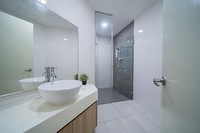 OYO Home 89446 Amazing 2 Bedroom Crest