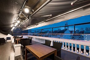 New Milano Hotel & Apartment