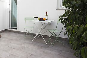 Lemon & Tropycal Apartment