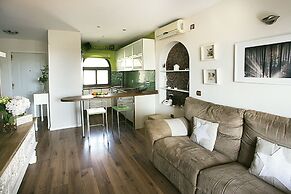 Heavenly & Ocean Blue Apartment