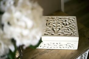 Heavenly & Ocean Blue Apartment