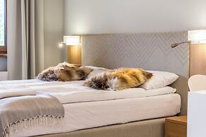 Royal Hill Residence