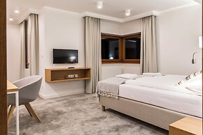 Royal Hill Residence