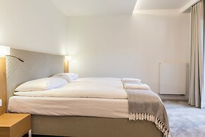 Royal Hill Residence