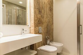 Royal Hill Residence