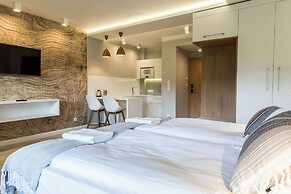 Royal Hill Residence