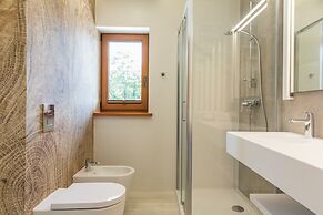 Royal Hill Residence