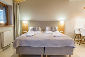 Royal Hill Residence