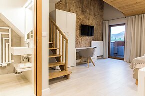 Royal Hill Residence